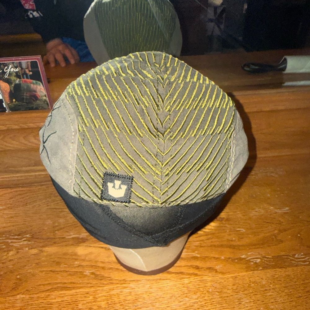 Goorin Brothers Gree/Gray Striped Flat Scally Cap - Picture 3 of 7